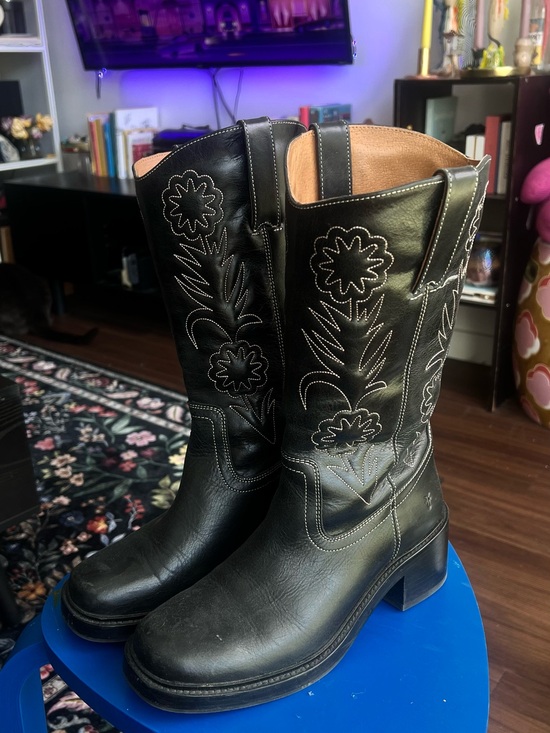 Frye Shoes - Frye Black Leather Western Boots with Contrast Stitching